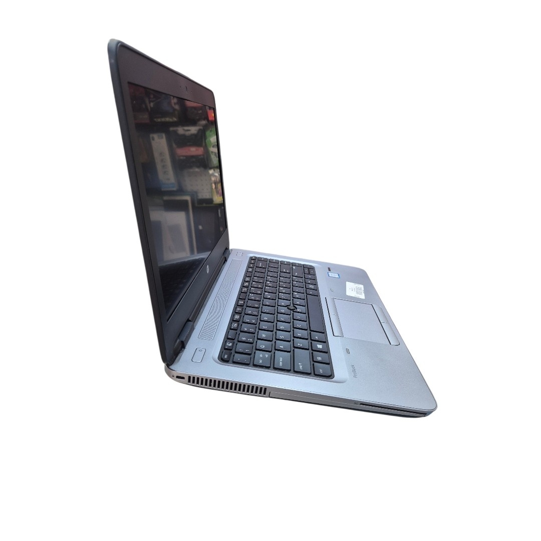 HP ProBook 640 G3 Core i7 (7th Gen) 8GB RAM 256GB SSD 14 - الصورة 3